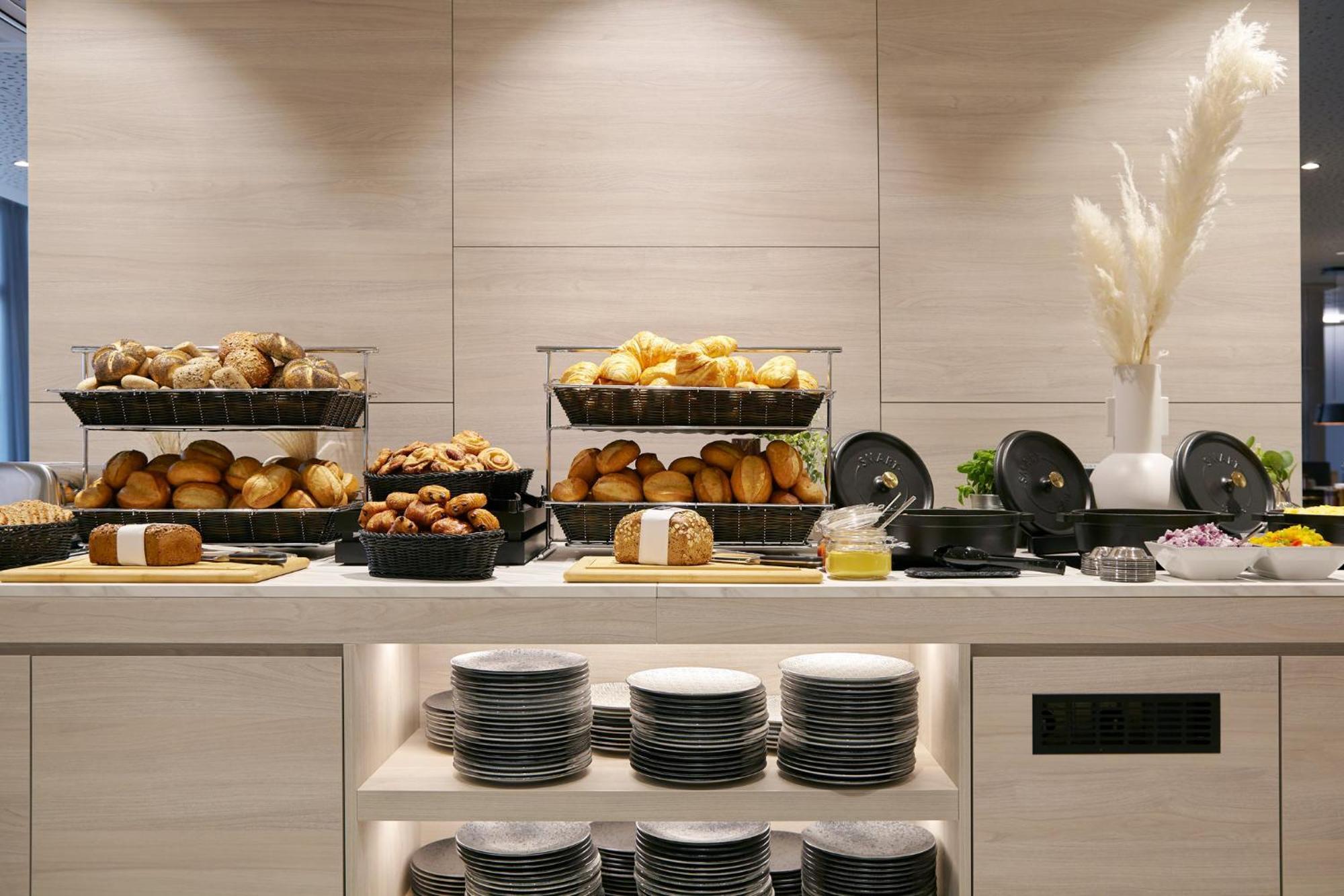 Holiday Inn - The Niu, Hub Dusseldorf Messe By Ihg Exterior photo